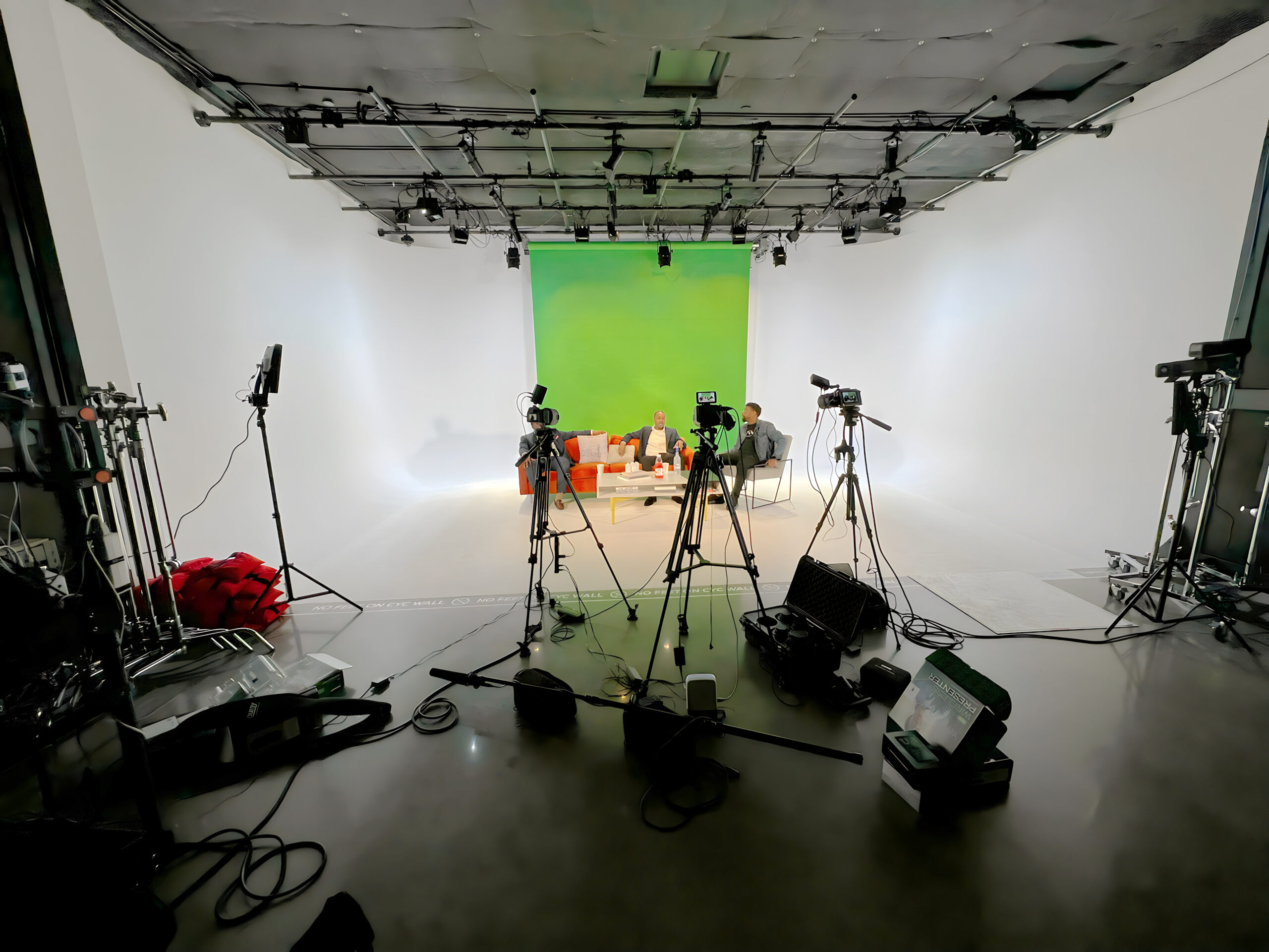 behindthescenes-web behindthescenes-web